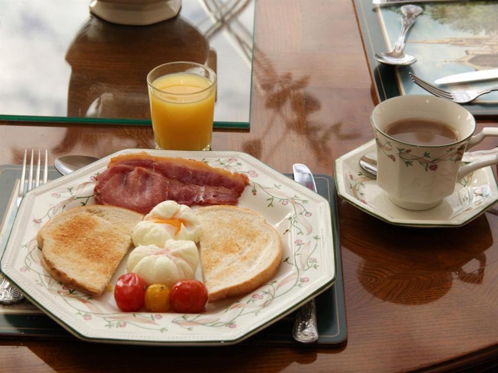 เลานาร์ด เฮาส์ Bed & Breakfast คิลเคนนี ภายนอก รูปภาพ