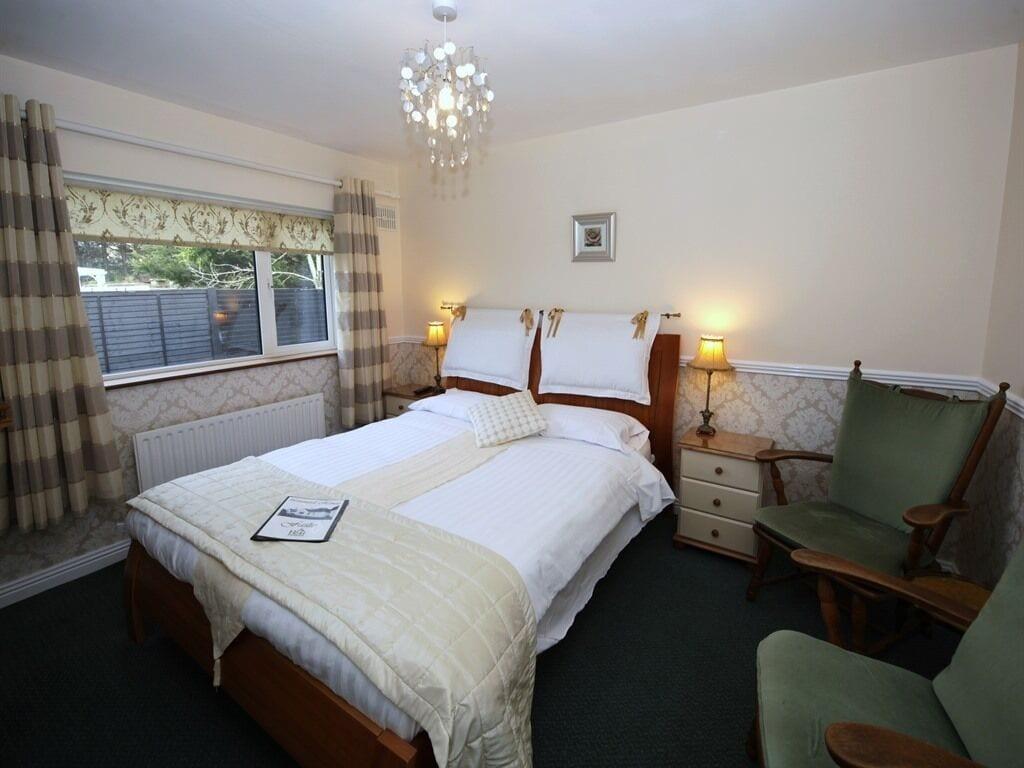 เลานาร์ด เฮาส์ Bed & Breakfast คิลเคนนี ภายนอก รูปภาพ